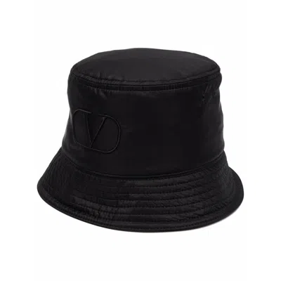 Valentino Garavani Caps In Black