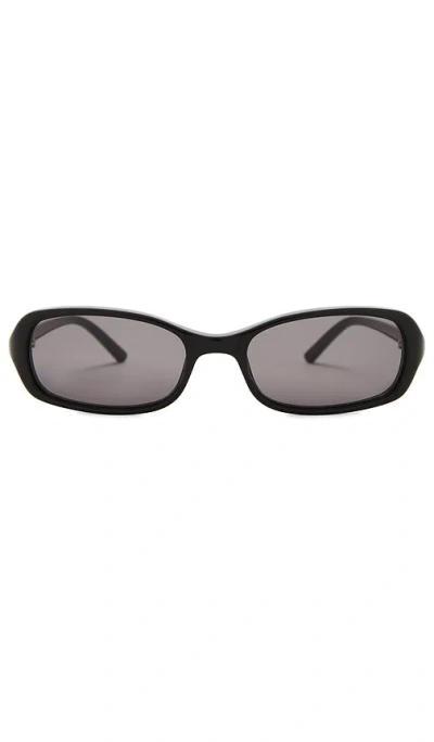 Chimi Code Sunglasses In Black