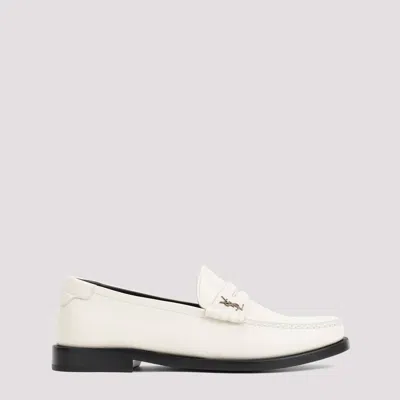 Saint Laurent Pearl Leather Loafers With Logo In Nude & Neutrals