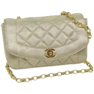 Pre-owned Chanel Diana Beige Silk Shoulder Bag ()