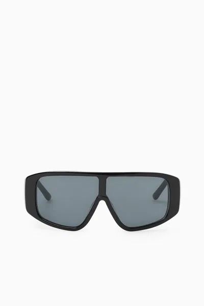 Cos Oversized Visor Sunglasses In Black