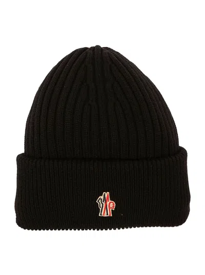 Moncler Black Ribbed Beanie With Logo Patch In Wool Man
