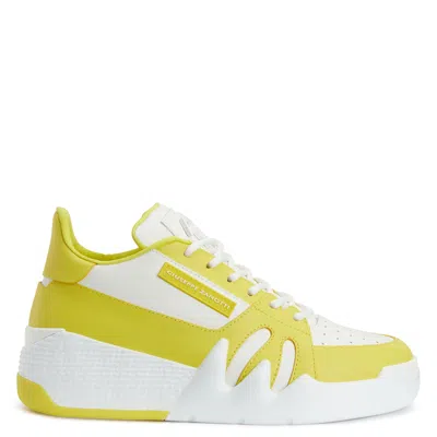Giuseppe Zanotti Talon Sneakers In Yellow