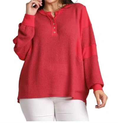 Umgee Henley Waffle Knit Tunic Top In Red
