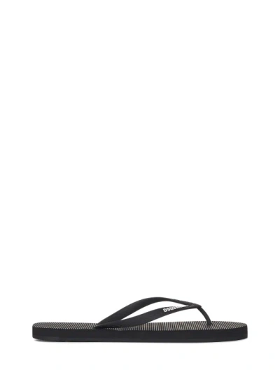 Dsquared2 Logo Thong Sandals In Black