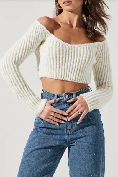 Astr Mallory Cropped Sweater In Cream In White