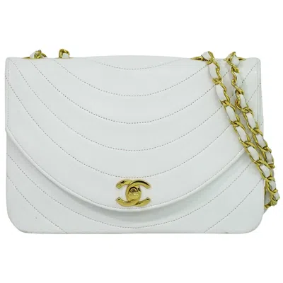 Pre-owned Chanel Half Moon Leather Shoulder Bag () In White