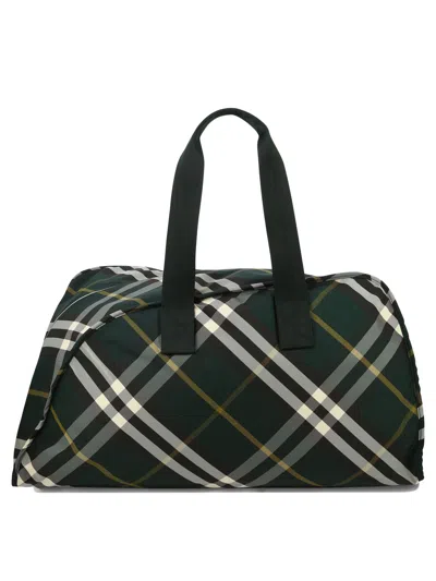Burberry "large Shield" Duffle Bag In 绿色的