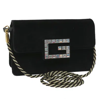 Gucci -- Black Velvet Shoulder Bag ()