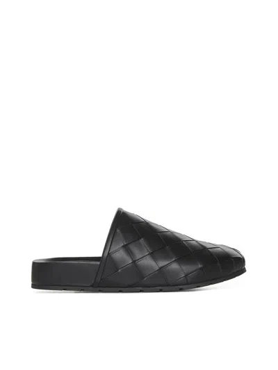 Bottega Veneta Intreccio Flat Sandals In Black