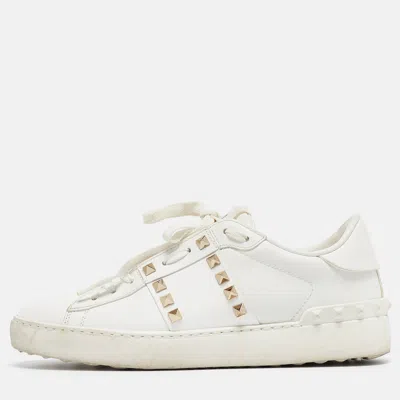 Pre-owned Valentino Garavani White Leather Rockstud Lace Up Trainers Size 38.5