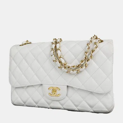 Pre-owned Chanel White Lambskin Leather Classic Double Flap Shoulder Bags