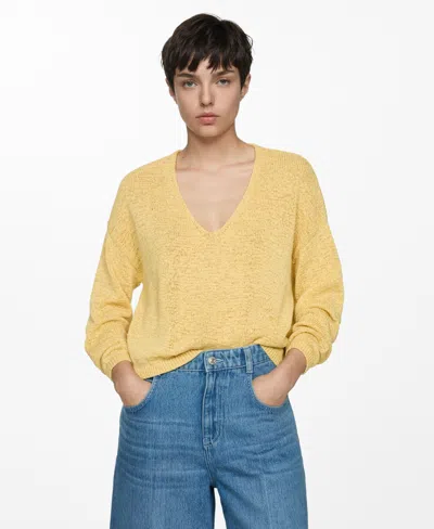 Mango Pull-over Maille Fine Col V In Yellow