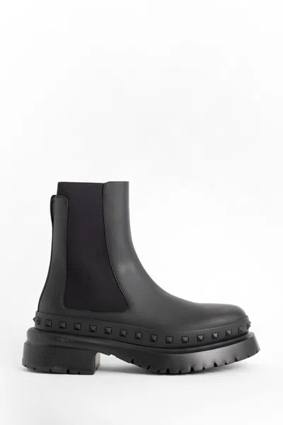Valentino Garavani Valentino Boots In Black