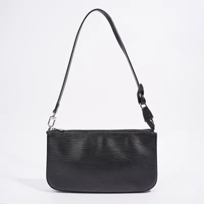 Pre-owned Louis Vuitton Pochette Accessoire Epi Leather Shoulder Bag In Black
