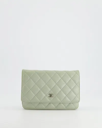 Pre-owned Chanel Wallet On Chain Bag In Lambskin With Silver Hardware In Green