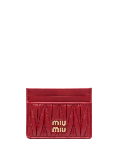 Miu Miu Logo-plaque Matelassé Cardholder In Rosso