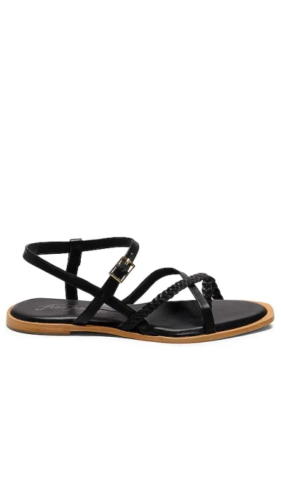 Free People Sunny Days Sandal In 黑色