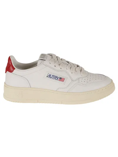 Autry Medalist Low Woman Sneakers In White/red