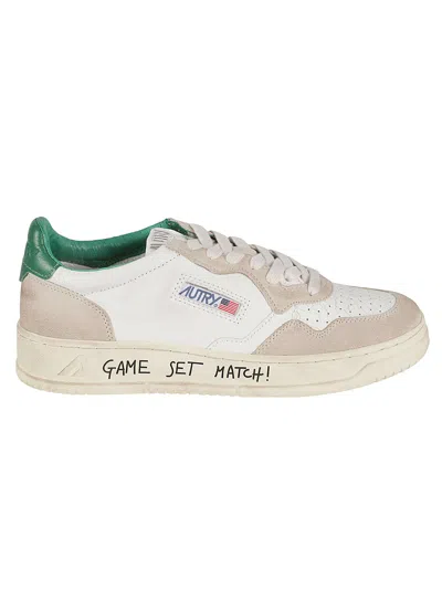 Autry Low-top Laced Sneakers In White/green