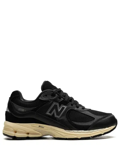 New Balance M2002r Trainers In Black