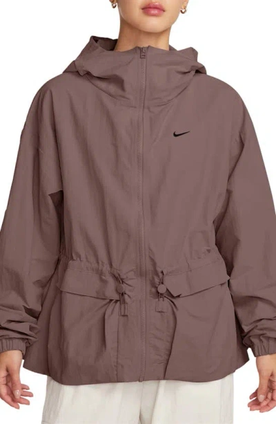Nike Women's  Sportswear Everything Wovens Oversized Hooded Jacket In Purple