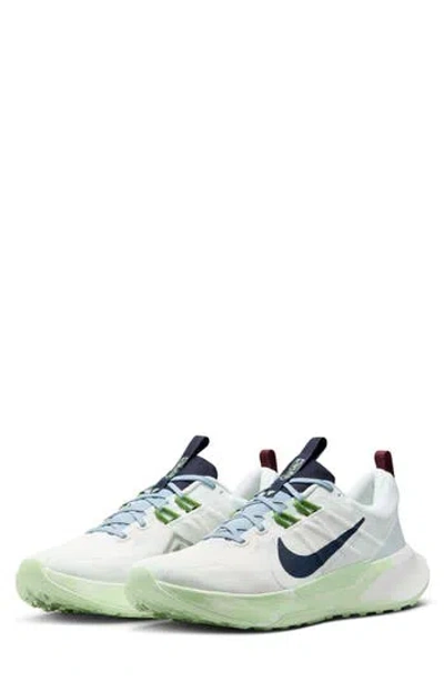 Nike Juniper Trail 2 Sneakers In White And Green