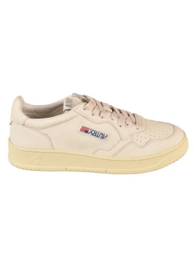 Autry Low-top Medalist Leather Sneakers In Neutrals