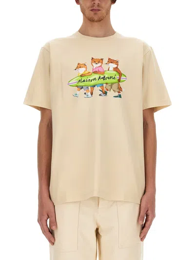 Maison Kitsuné "surfing Foxes" T-shirt In Ivory
