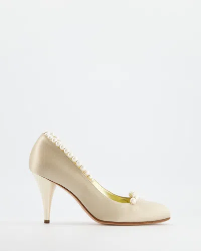 Pre-owned Chanel Cream Satin Heel With Pearl Detail In White