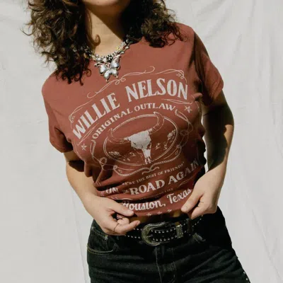 Daydreamer Willie Nelson Whiskey Label Tour Tee In Brown