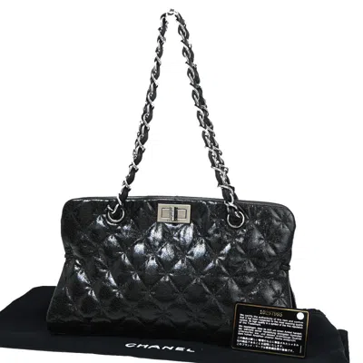 Pre-owned Chanel 2,55 Leather Shoulder Bag () In Black