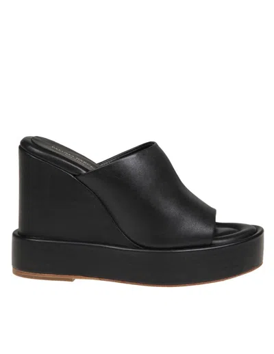 Paloma Barceló Leather Wedge Sandal In Black