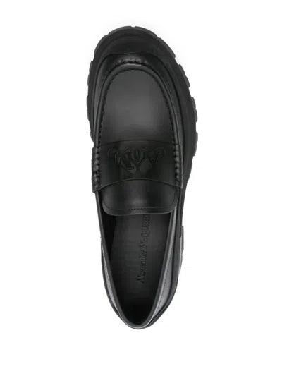Alexander Mcqueen Seal Logo Leather Loafers In Black
