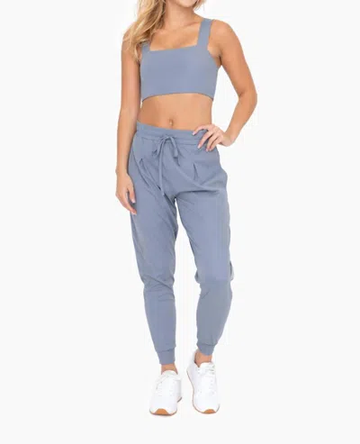 Mono B Solid Pleated Front Joggers In Grey