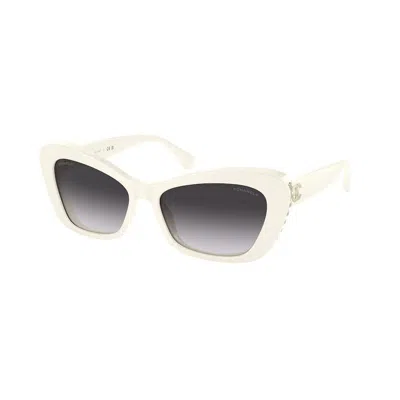 Pre-owned Chanel Sunglasses In White