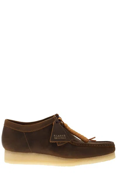 Clarks Wallabee Square Toe Lace In Brown