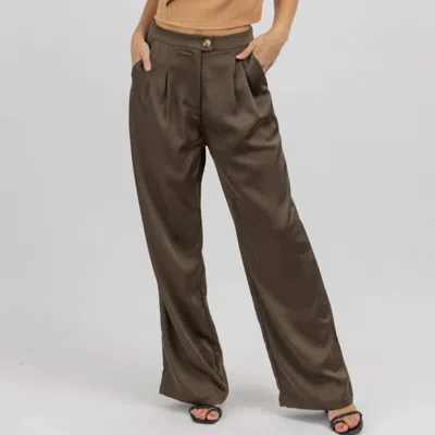 Emory Park Satin Wide Leg Pintuck Pant In Olive In Green