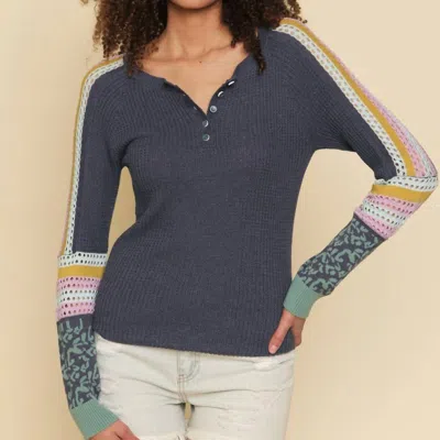 Mystree Weaving Contrast Sweater Henley Top In Midnight Blue