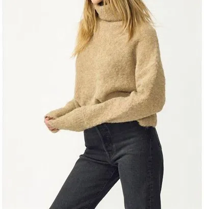 Stitches & Stripes Theo Turtleneck Sweater In Camel In Brown