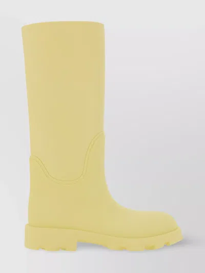 Burberry Rainboots In Cream