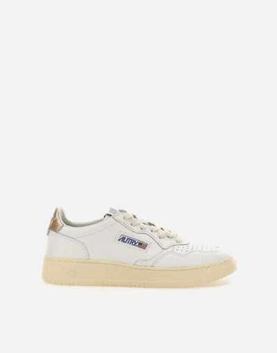 Autry Ll06 Leather Sneakers In White-gold