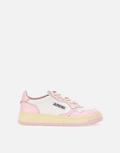 Autry Medalist Aulw Wb37 White And Pink Leather Sneakers In White-pink