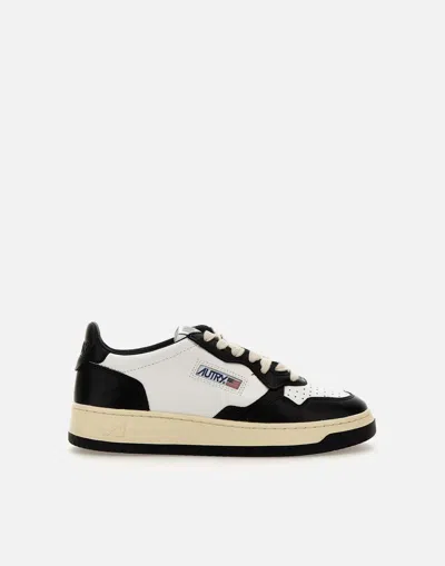 Autry Wb01 Leather Sneakers In Black And White
