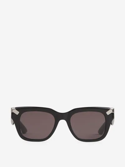 Alexander Mcqueen Punk Rectangular Sunglasses In Detailed With Two Silver Metal Rivets On The Front