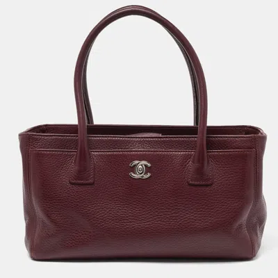 Pre-owned Chanel Leather Small Cerf Shopper Tote In Red