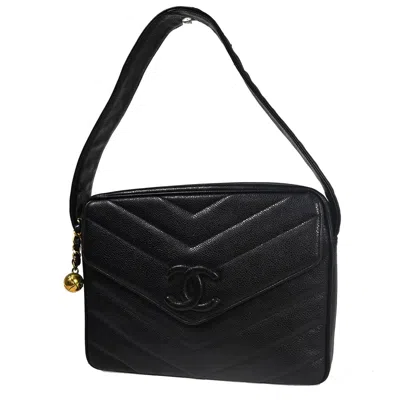 Pre-owned Chanel V-stich Black Leather Shoulder Bag ()