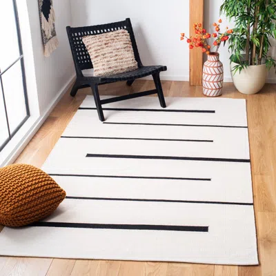 Safavieh Montauk Collection Mtk311a Hand Woven Ivory / Black Rug In White
