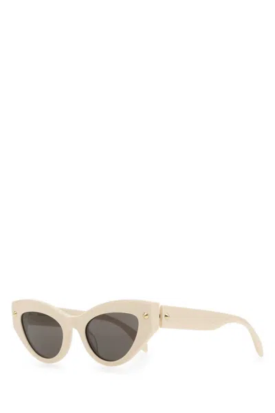 Alexander Mcqueen Sunglasses In White