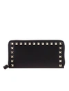 VALENTINO GARAVANI WALLET CONTINENTAL ROCKSTUD SPIKE WALLET WITH ZIP ON THREE SIDES AND STUDS ON THE EDGES,8103496